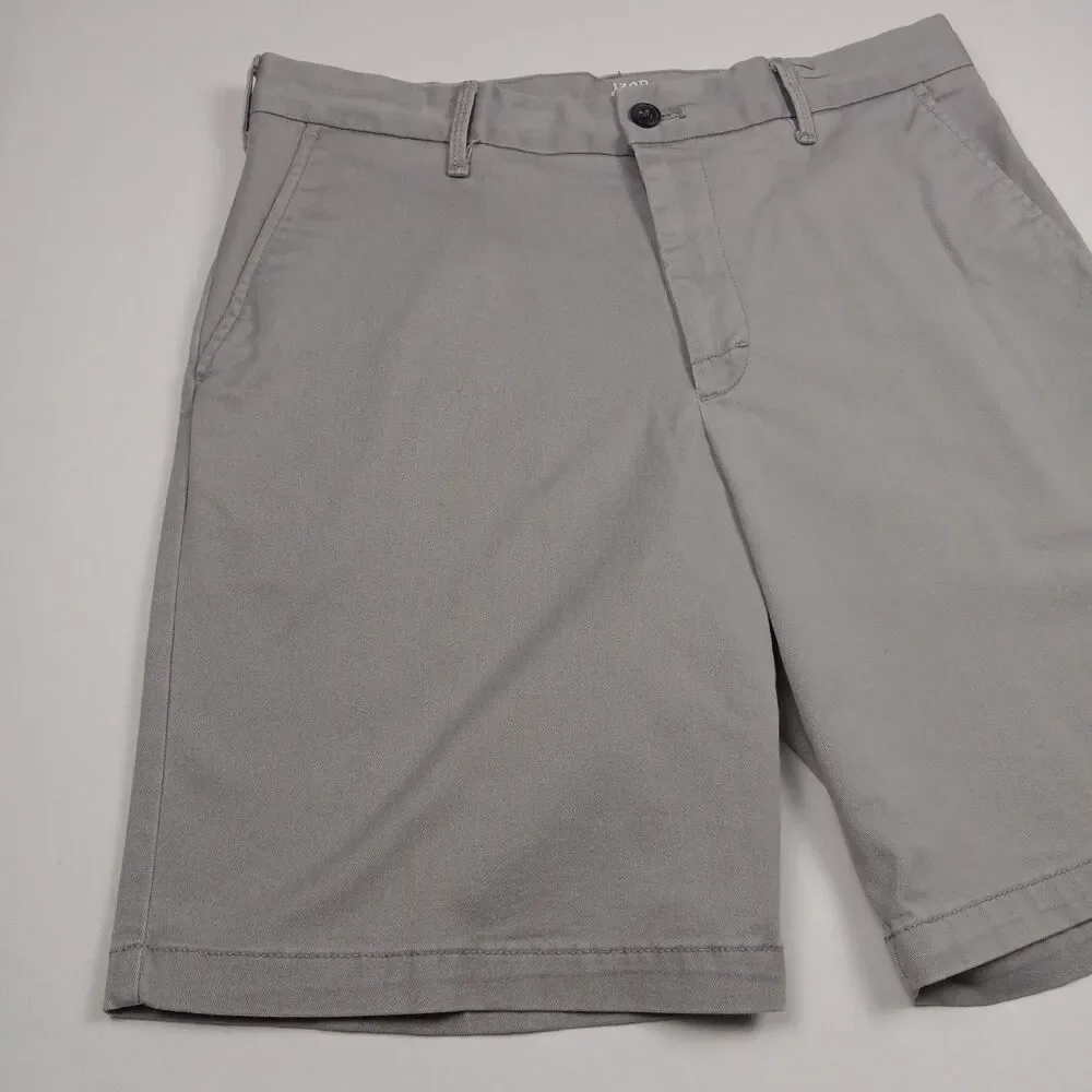 IZOD Saltwater Stretch Mens Size 32 Gray Flat Front Chino Shorts 9.5 Inseam